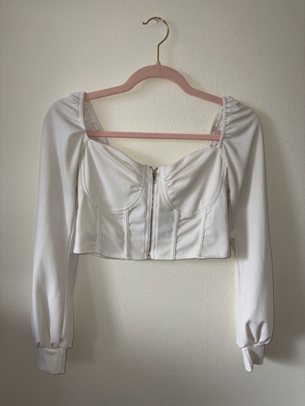 Cropped White Zip-Up Long Sleeve Top